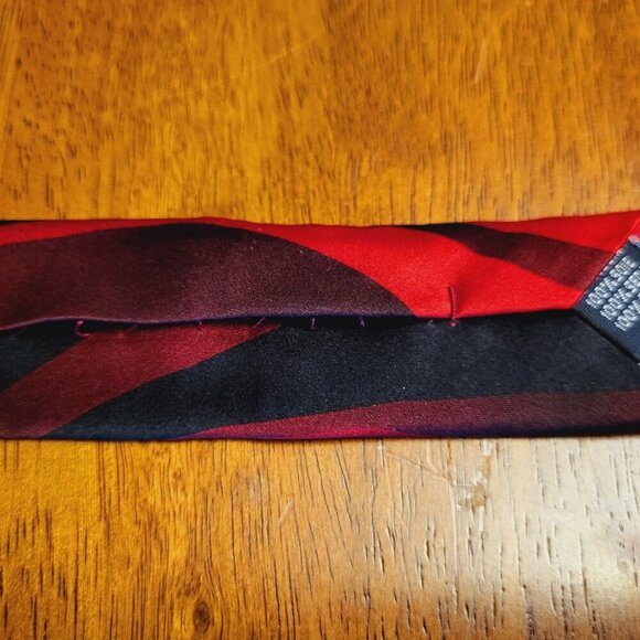 Giorgio Brutini ~ Abstract Necktie ~ Good Condition - Picture 9 of 9
